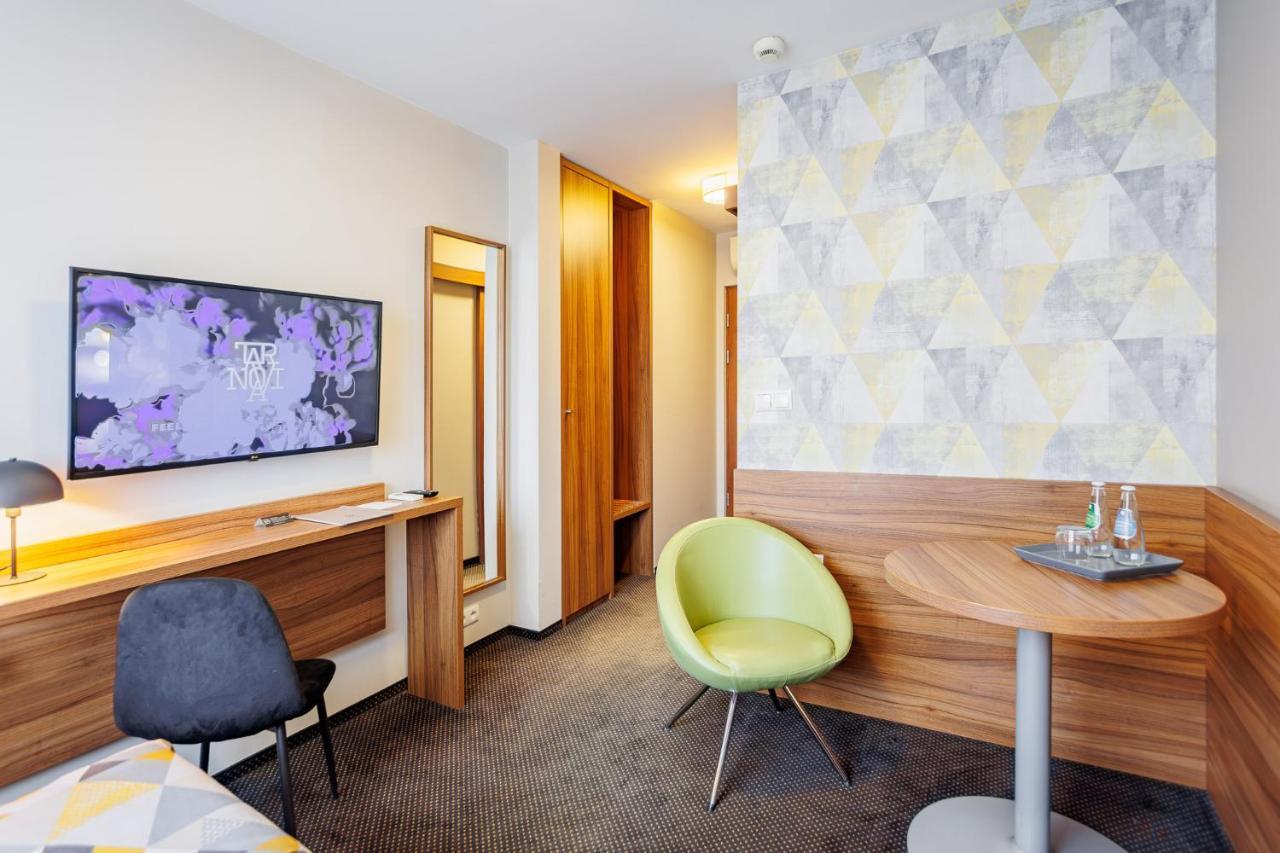 Hotel Tarnovia Tarnow Luaran gambar
