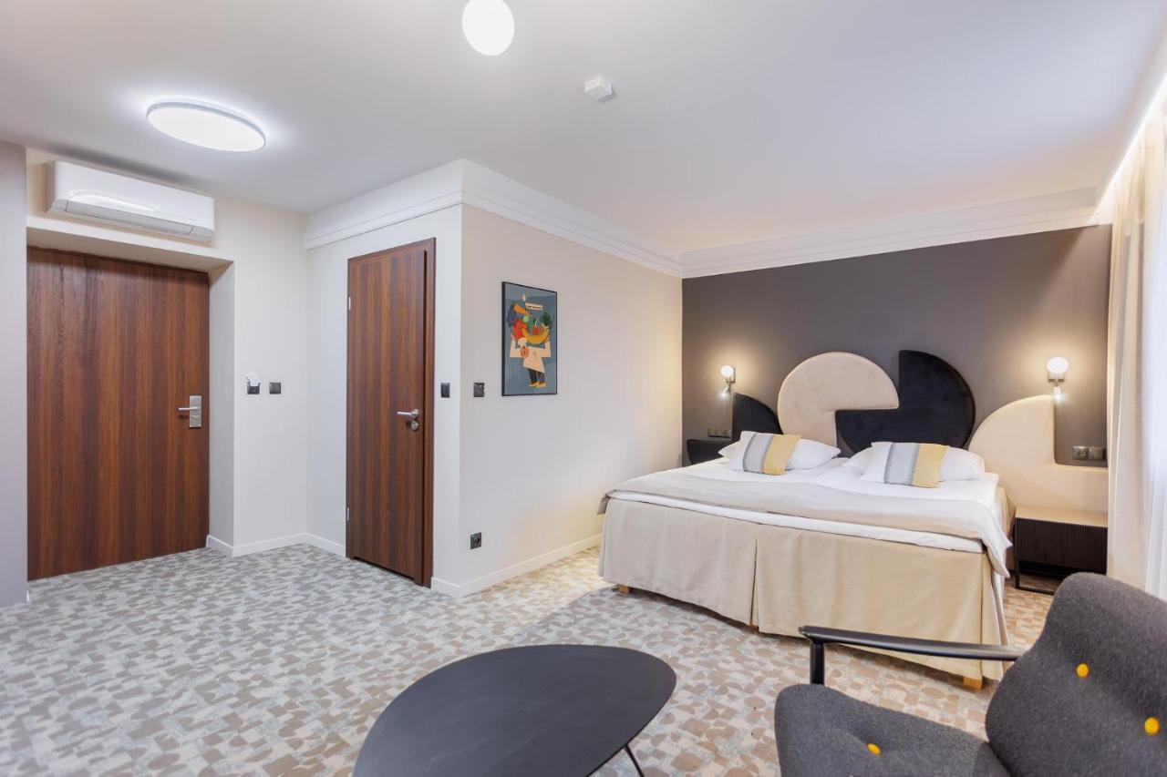 Hotel Tarnovia Tarnow Luaran gambar