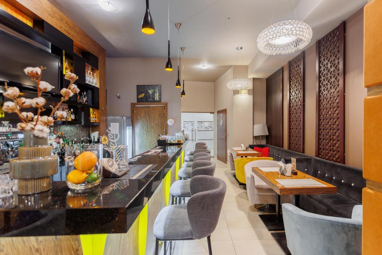 Hotel Tarnovia Tarnow Luaran gambar