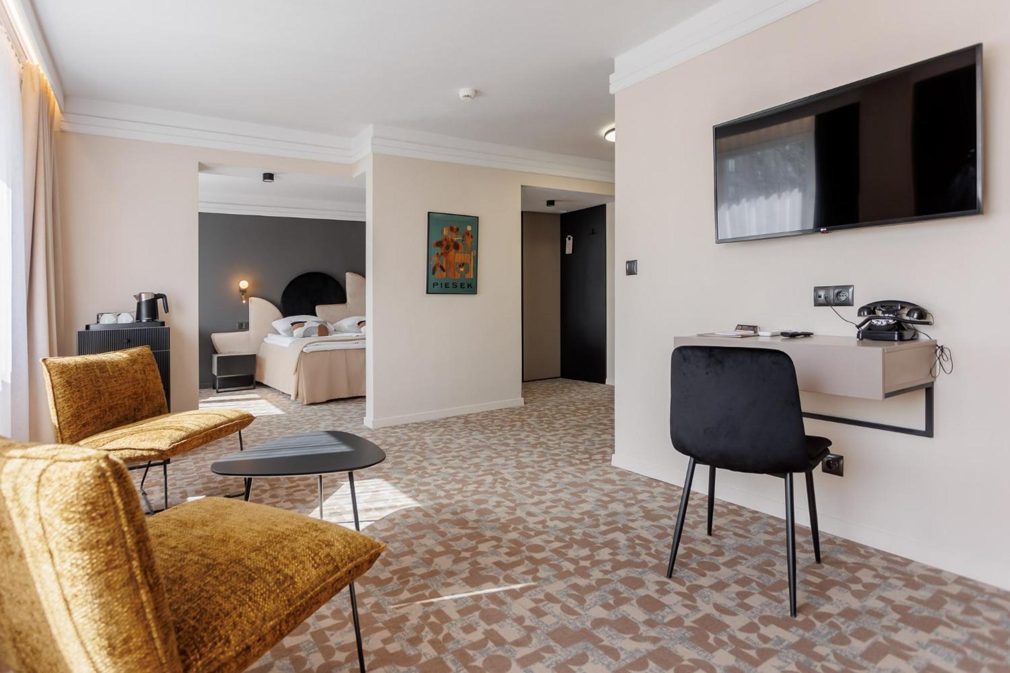 Hotel Tarnovia Tarnow Luaran gambar