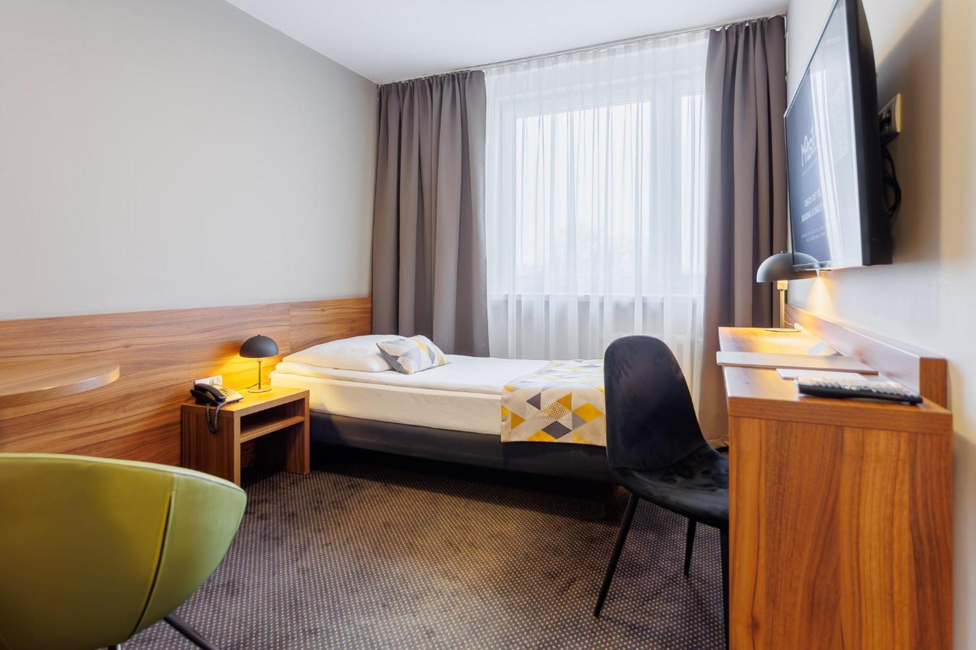 Hotel Tarnovia Tarnow Luaran gambar